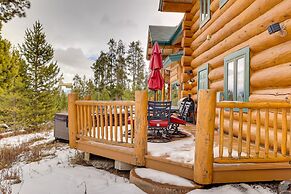Fraser Chalet w/ Hot Tub & Mountain Views