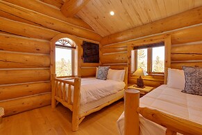 Fraser Chalet w/ Hot Tub & Mountain Views
