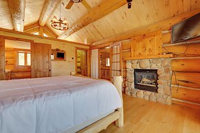 Fraser Chalet w/ Hot Tub & Mountain Views