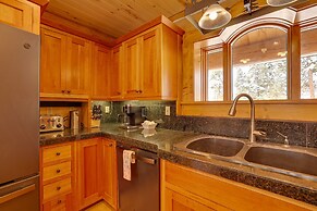 Fraser Chalet w/ Hot Tub & Mountain Views