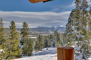 Fraser Chalet w/ Hot Tub & Mountain Views