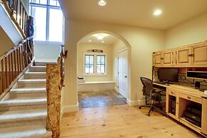 'CB Trailhouse' - Walk to Meridian Lake!