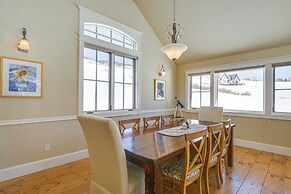 'CB Trailhouse' - Walk to Meridian Lake!