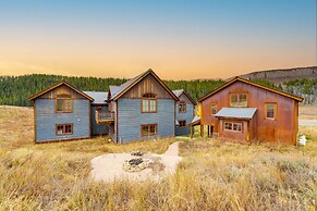 'CB Trailhouse' - Walk to Meridian Lake!