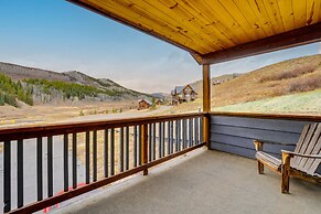 'CB Trailhouse' - Walk to Meridian Lake!