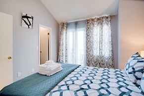 18 Mi to Dtwn Denver: Aurora Home w/ Balcony