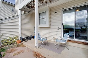 18 Mi to Dtwn Denver: Aurora Home w/ Balcony