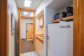 Cozy Brian Head Condo: Walk to Navajo Express Lift