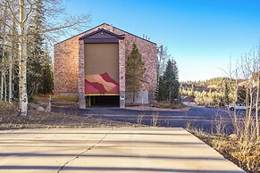 Cozy Brian Head Condo: Walk to Navajo Express Lift