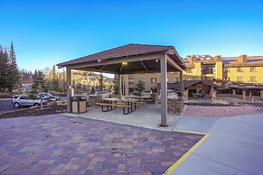 Cozy Brian Head Condo: Walk to Navajo Express Lift