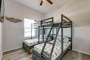 Community Pool Access & Bay View: Rockport Home!