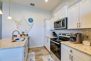 Community Pool Access & Bay View: Rockport Home!