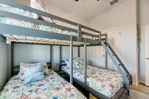 Community Pool Access & Bay View: Rockport Home!