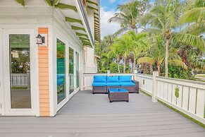 Palm City Home w/ Pool & Florida Room - Near Golf