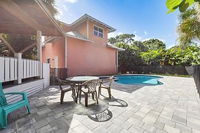 Palm City Home w/ Pool & Florida Room - Near Golf
