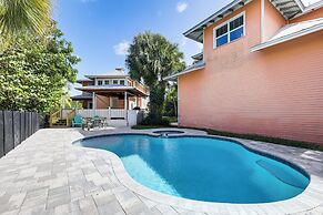 Palm City Home w/ Pool & Florida Room - Near Golf