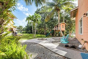 Palm City Home w/ Pool & Florida Room - Near Golf