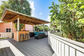 Palm City Home w/ Pool & Florida Room - Near Golf