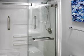 Prime Miramar Beach Getaway w/ Pool Access!