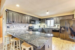 Marble Vacation Rental w/ Hot Tub & Fire Pit