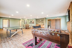 Marble Vacation Rental w/ Hot Tub & Fire Pit