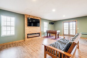 Marble Vacation Rental w/ Hot Tub & Fire Pit