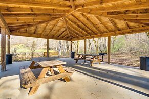Marble Vacation Rental w/ Hot Tub & Fire Pit