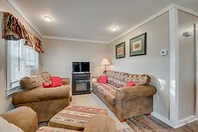 Cozy Pennsylvania Home w/ Fire Pit & Dock Access!