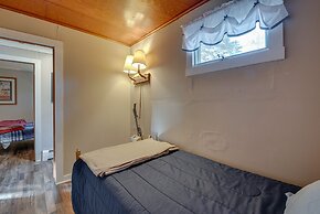 Cozy Pennsylvania Home w/ Fire Pit & Dock Access!