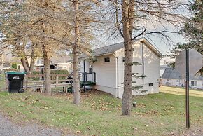 Cozy Pennsylvania Home w/ Fire Pit & Dock Access!