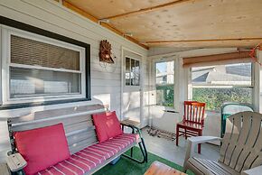 Cozy Pennsylvania Home w/ Fire Pit & Dock Access!