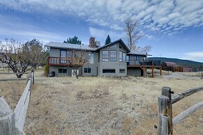 Spacious Hotchkiss Home w/ Stunning Mountain Views