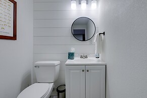 Spacious Hotchkiss Home w/ Stunning Mountain Views