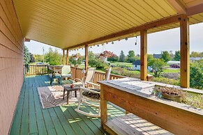 Warm & Cozy Clayton Cabin Near St Lawrence River!