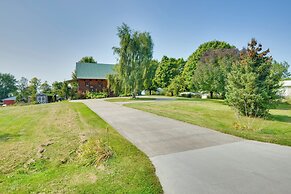 Warm & Cozy Clayton Cabin Near St Lawrence River!