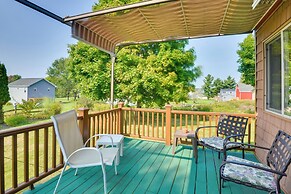 Warm & Cozy Clayton Cabin Near St Lawrence River!