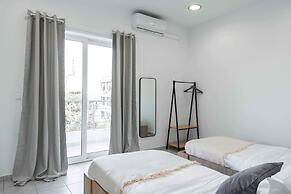 Phaedrus Living Heraklion City View Flat