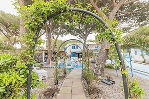 Holiday Eolie Village