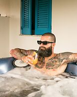 Holiday Eolie Village