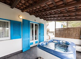 Holiday Eolie Village