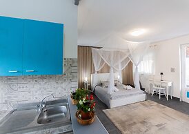 Holiday Eolie Village