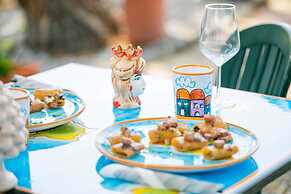 Holiday Eolie Village