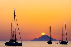 Holiday Eolie Village