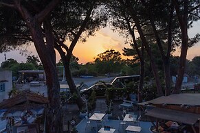 Holiday Eolie Village