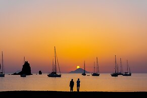 Holiday Eolie Village