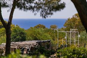 Holiday Eolie Village