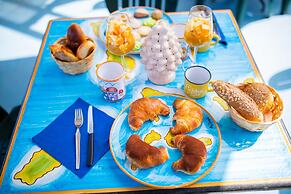 Holiday Eolie Village