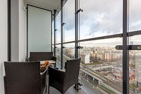 Glamour Studio With Parking by Renters