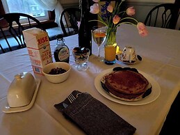 The Pause Bed & Breakfast