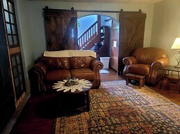 The Pause Bed & Breakfast